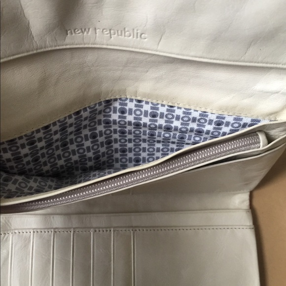 New Republic Soft red leather wallet - Picture 4 of 6